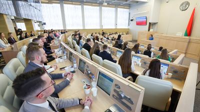 "Разговор на равных": диалог с молодежью состоялся в Совете Республики и Палате представителей