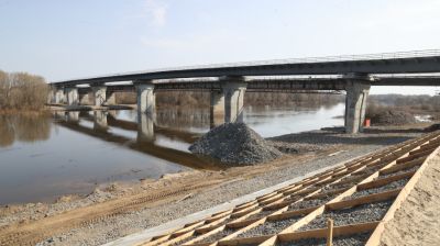 Строительство нового моста через Сож в Ветковском районе вступило в завершающую стадию