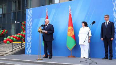 Лукашенко открыл в Минске поликлинику будущего