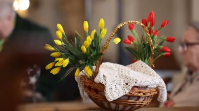 Католики освятили пасхальную пищу в Минске