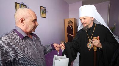 Поделиться теплом. В Клецком районе приняли участников акции "Подари радость ближнему" 