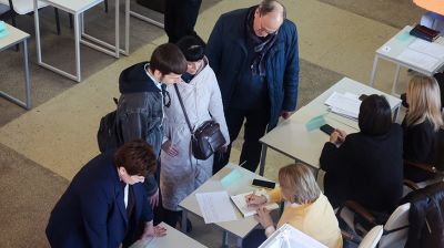 Спасатели, водители, продавцы. Какую работу предложили молодежи на ярмарке вакансий в Могилеве