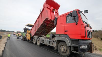 Активно включились в ремонт дорог в Гродненском районе