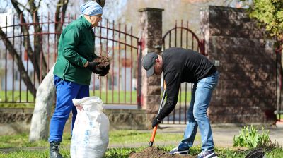 Республиканский субботник: команда БЕЛТА помогла навести порядок в социальном пансионате "Малиновка" 