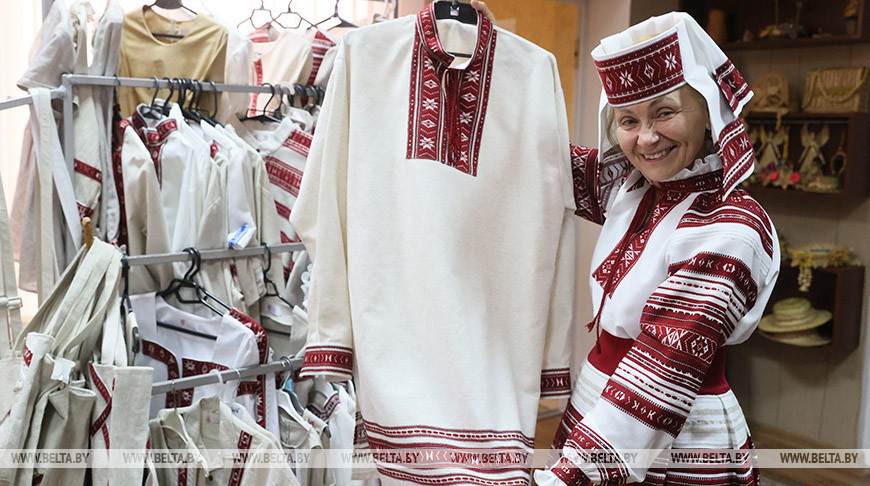 Дизайнерский наряд с кодом предков. Костюмы Малоритского строя вписались в современный гардероб 