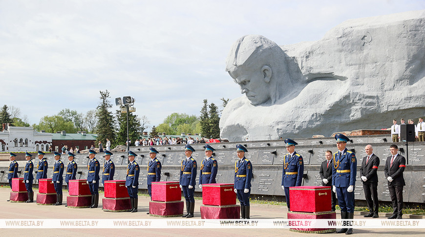 В Брестской крепости перезахоронили останки защитников легендарной цитадели над Бугом