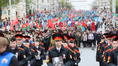 Праздничный Витебск. Жители и гости города празднуют День Победы
