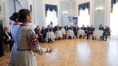 "Служение Отечеству. Служение сцене". Творческая встреча прошла в Купаловском
