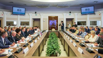 Активизировать деловые контакты, найти новые направления. Стартовал форум "Гомель-Брянск"