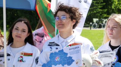 "В студотрядах завязывается дружба на всю жизнь". На Буйничском поле открыли третий трудовой семестр