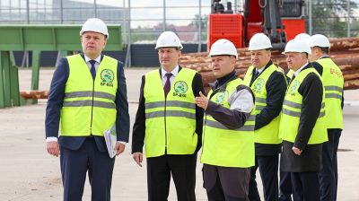 Премьер-министр ознакомился с новым деревообрабатывающим производством в Бобруйске