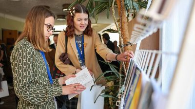 От конкурсов к признанию. Как в Беларуси формируют новую плеяду молодых писателей 