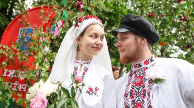Тепло встреч и вкус традиций. Третий день фестиваля нацкультур собрал гостей на Августовском канале