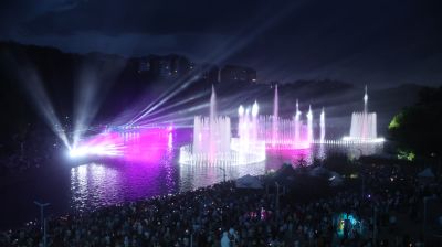 Уникальный музыкально-световой фонтан открыли на набережной Дубровенки в Могилеве