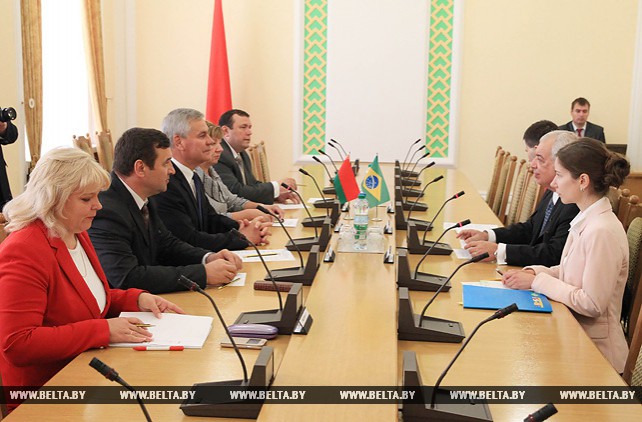 Владимир Андрейченко встретился с Чрезвычайным и Полномочным Послом Бразилии в Беларуси