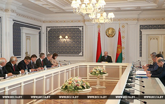 Лукашенко провел совещание по вопросам оборота и потребления табачных изделий и электронных систем курения