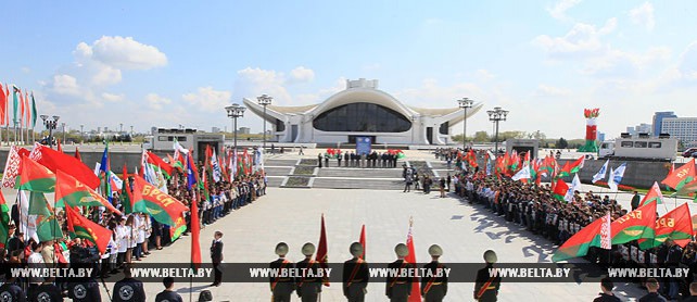 Официальный старт трудовому семестру дан на площади Государственного флага в Минске