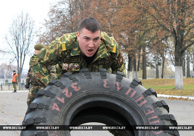 В Минске прошел профессионально-спортивный праздник среди войсковых частей