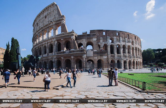 Колизей - одна из самых посещаемых достопримечательностей Рима