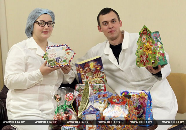 Почти 20 тыс. новогодних подарков сформировали кондитеры ОАО "Красный Мозырянин"