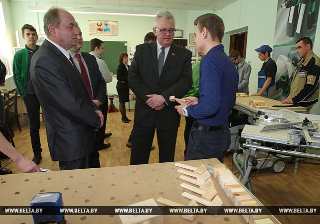 Карпенко посетил Минский государственный профессиональный лицей №12 строительства