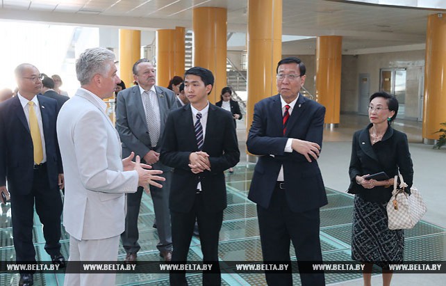 Парламентская делегация Таиланда посетила Национальную библиотеку