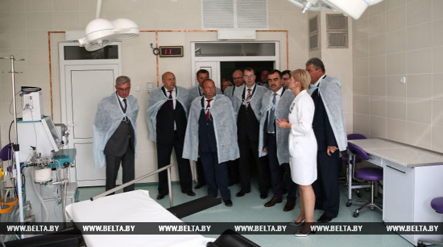 Участники совещания "День главного врача" посетили Барановичский роддом