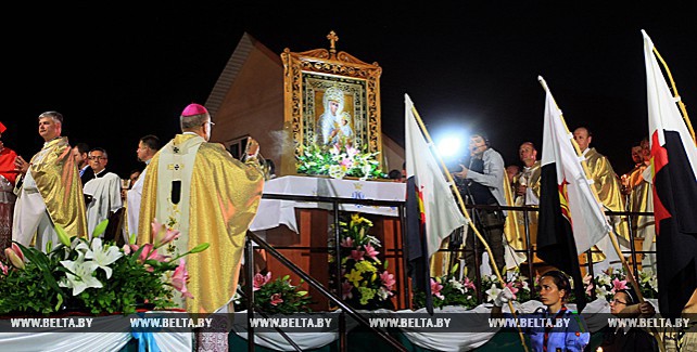 Католический фест в честь чудотворной иконы Божией Матери Будславской