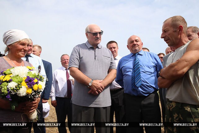 Лукашенко незапланированно посетил проблемное ОАО "Коссово"