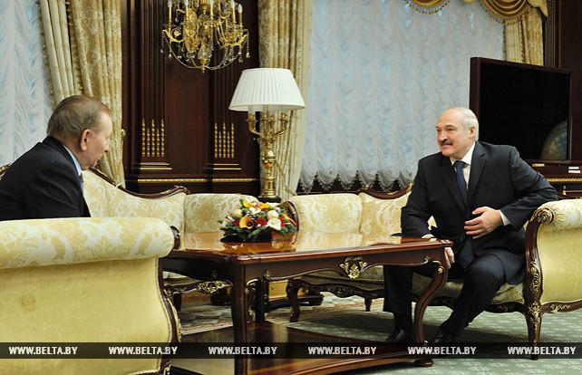 Лукашенко встретился с экс-президентом Украины Кучмой