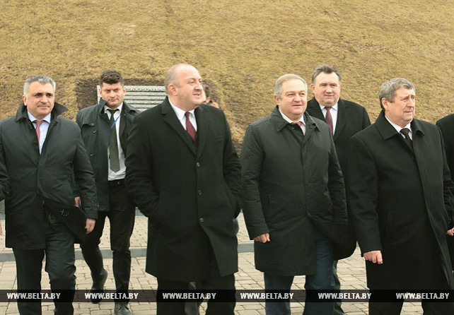 Президент Грузии посетил Курган Славы
