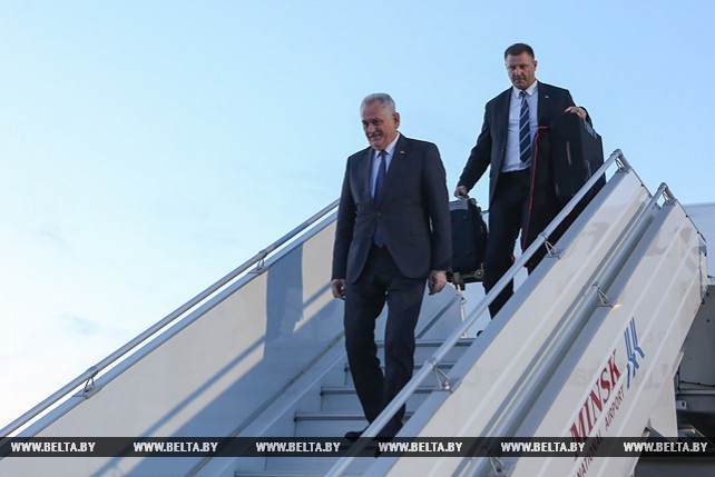 Президент Сербии прибыл в Беларусь с рабочим визитом