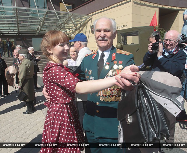 Новый этап патриотического проекта "Цветы Великой Победы" стартовал в Беларуси
