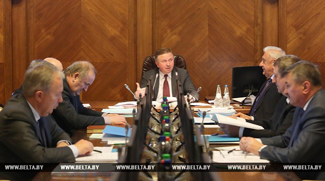Кобяков провел заседание Президиума Совмина