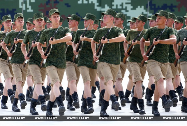 Белорусские военнослужащие готовятся к параду в Пекине в честь 70-летия Победы во Второй мировой войне