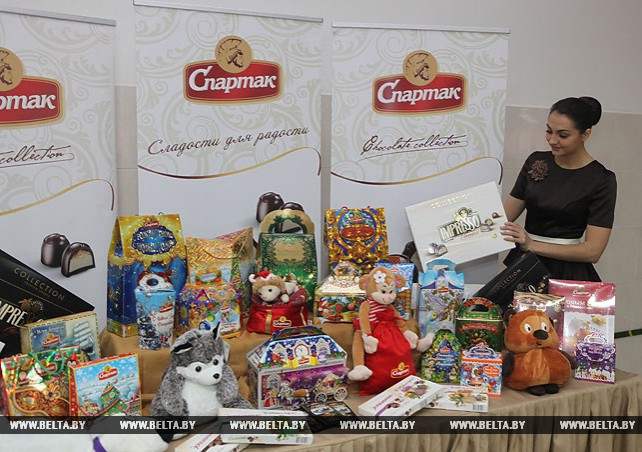 "Спартак" отправит в торговую сеть более 700 тыс. новогодних подарков