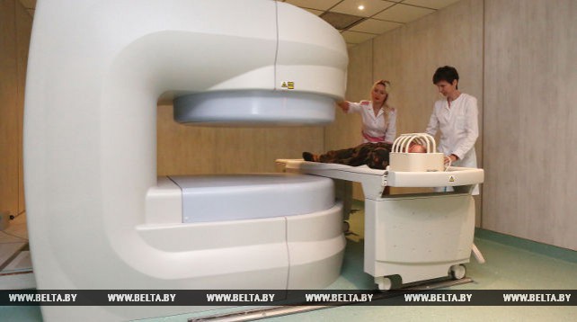 Новый аппарат МРТ установлен в военном клиническом медицинском центре в Гродно
