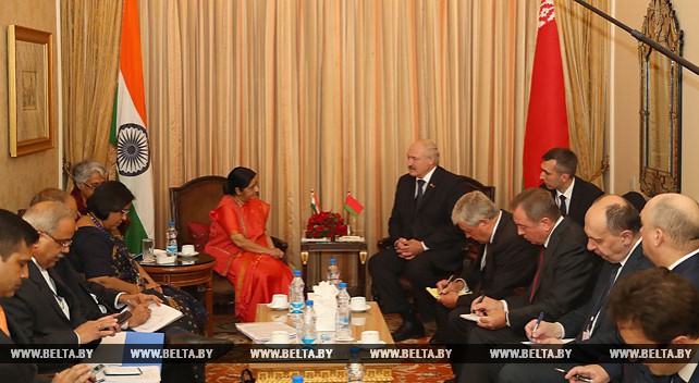 Александр Лукашенко провел переговоры с министром иностранных дел Индии Сушмой Сварадж