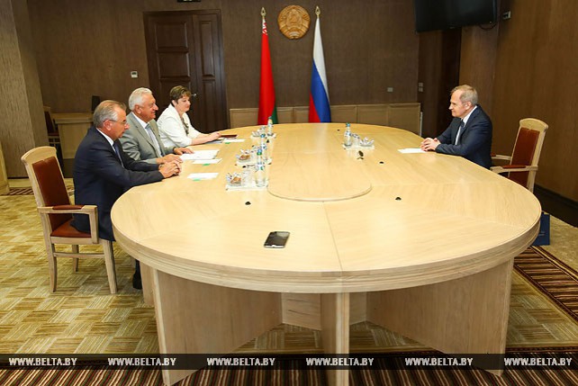 Мясникович встретился с председателем Конституционного суда России
