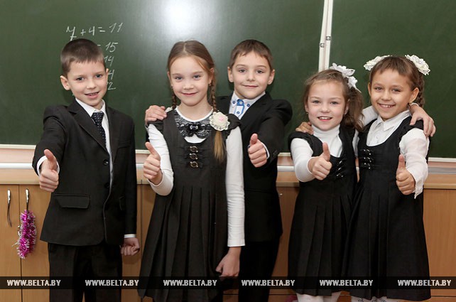 ОАО "Славянка" разработало около 20 моделей школьной одежды