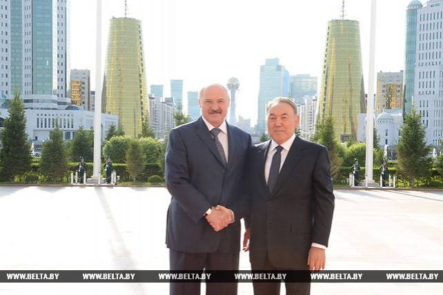 Лукашенко встретился с Назарбаевым в Астане