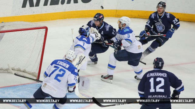 Хоккеисты минского "Динамо" завершили домашнюю серию победой над "Барысом"