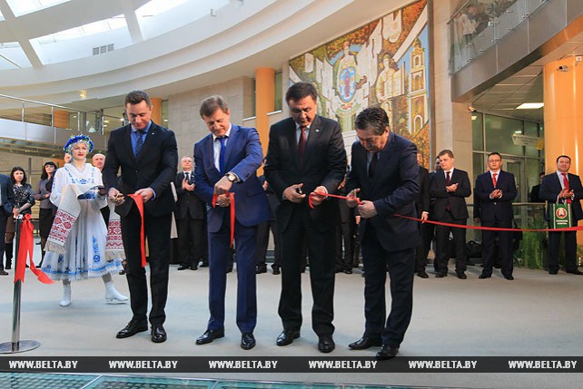 В Минске открылась выставка "100 идей для СНГ"