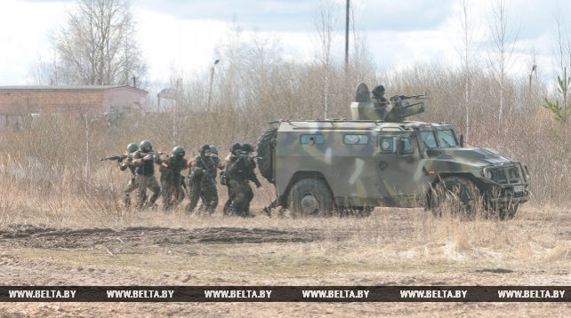 Белорусско-российские ротно-тактические учения проходят в Витебской области