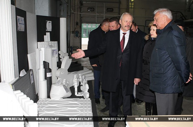 Мясникович посетил Минский комбинат силикатных изделий