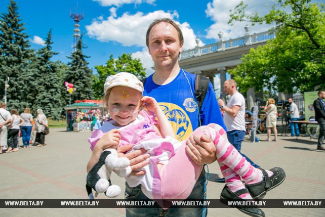 В Минске отпраздновали День отца