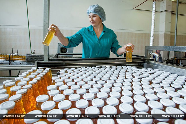 Малоритский консервно-овощесушильный комбинат изготавливает 100 тыс. банок детского питания в день