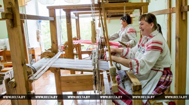 Мастера Березовского центра ремесел занимаются тремя видами ткачества