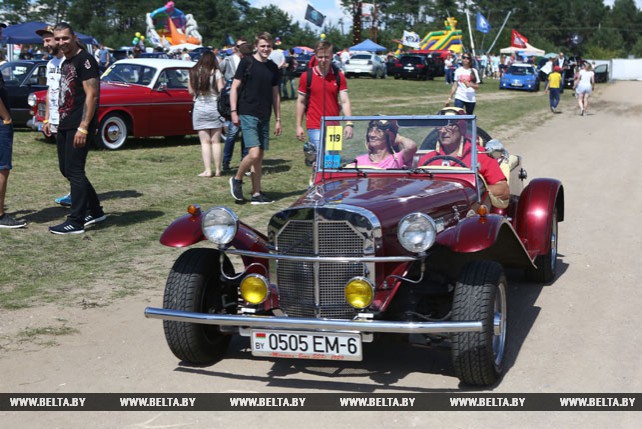 Масштабный автофестиваль SunDay прошел под Гродно