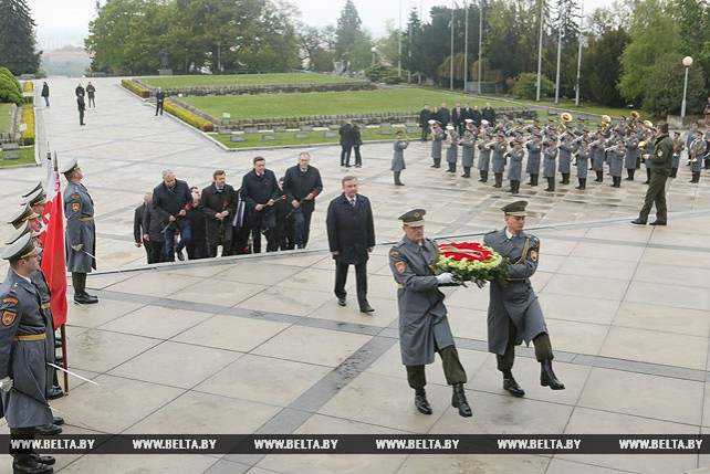 Кобяков возложил венок к мемориалу "Славин" в Братиславе